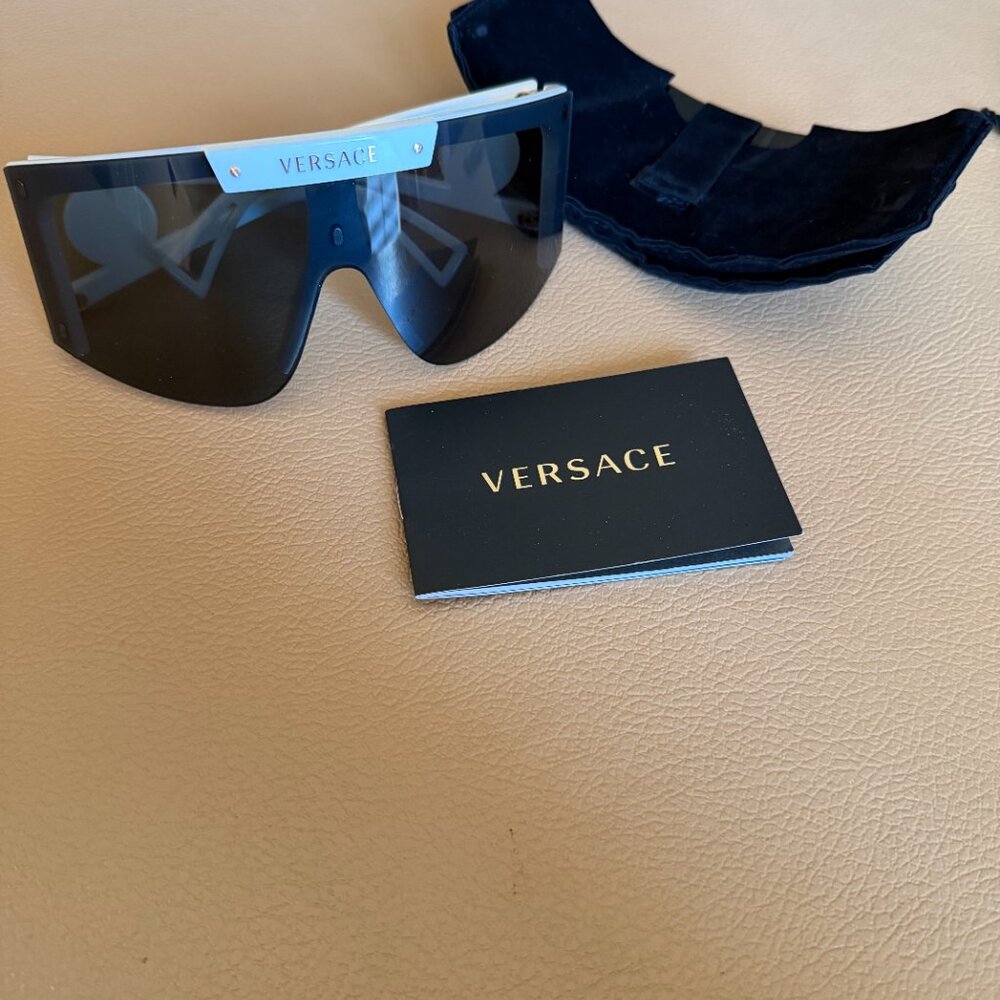 Versace Sheild White Oversized Sunglasses 4393 Interchangeable - Picture 8 of 9